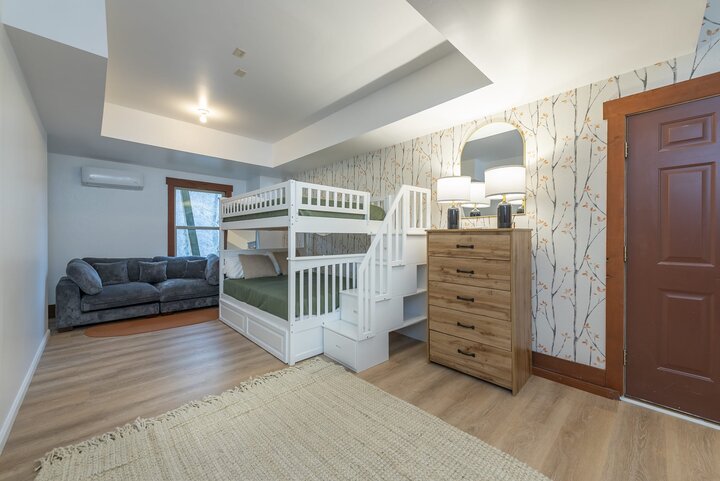 House in Black Mountain, US