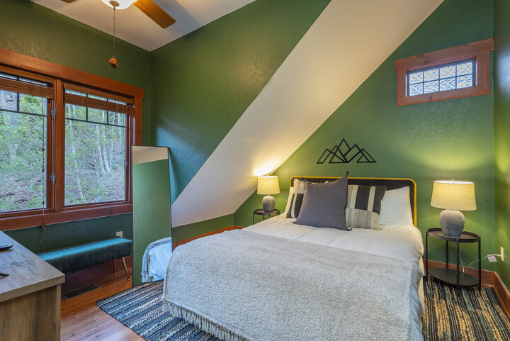 House in Black Mountain, US