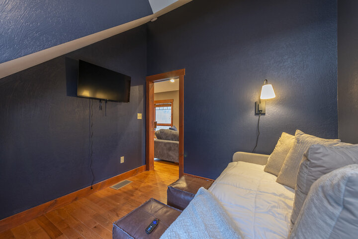 House in Black Mountain, US