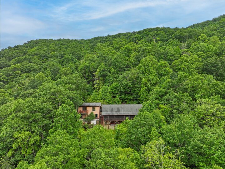 House in Black Mountain, US