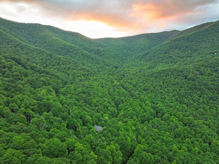 House in Black Mountain, US