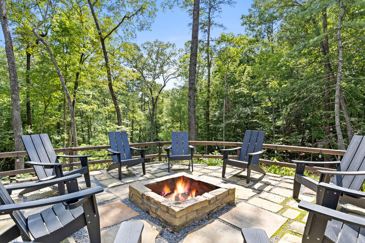 Cabin in Morganton, US