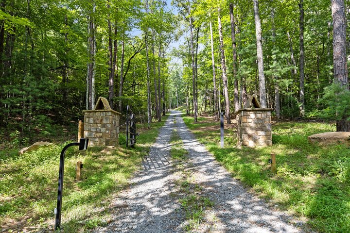 Cabin in Morganton, US