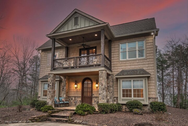 House in Lake Lure, US