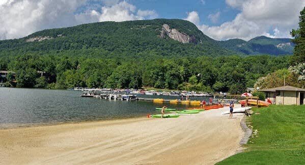 House in Lake Lure, US