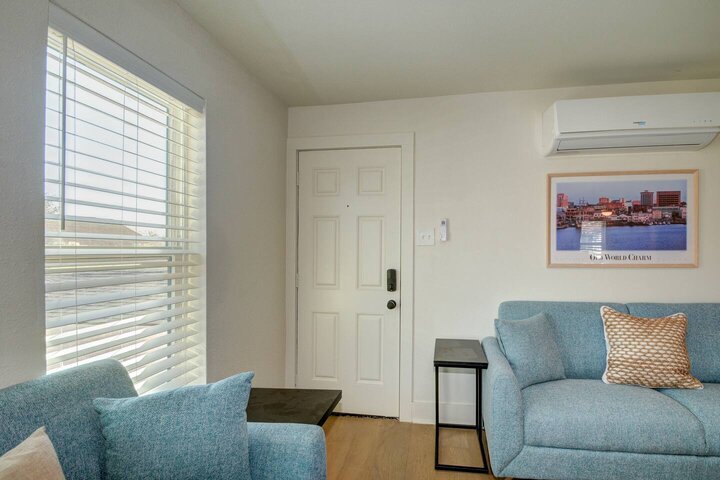 Guest house in Galveston, US