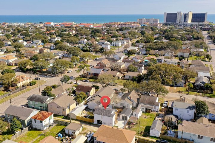 Guest house in Galveston, US
