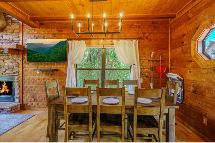 Cabin in Pigeon Forge, US