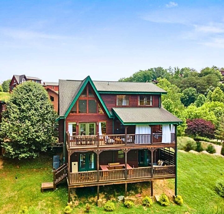 Cabin in Pigeon Forge, US