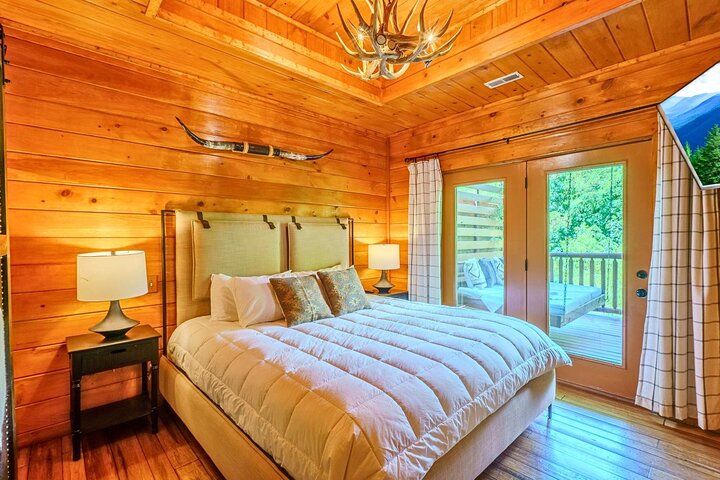 Cabin in Pigeon Forge, US