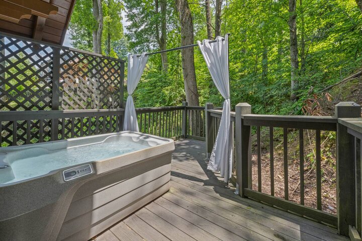 Cabin in Gatlinburg, US