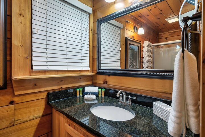 Cabin in Gatlinburg, US