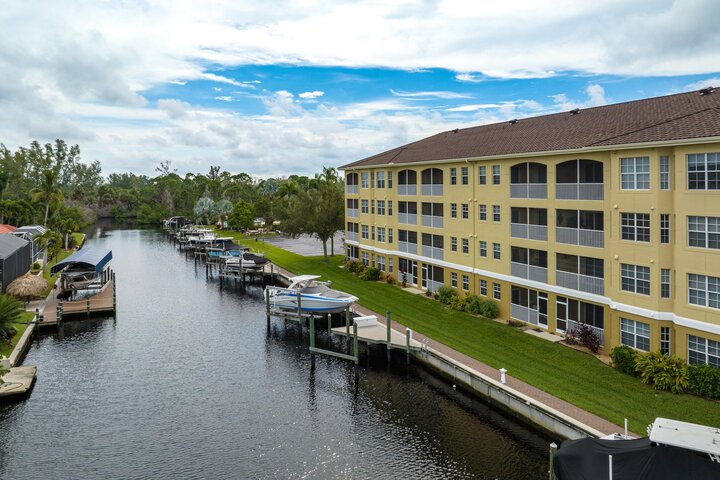 Condo in Cape Coral, US