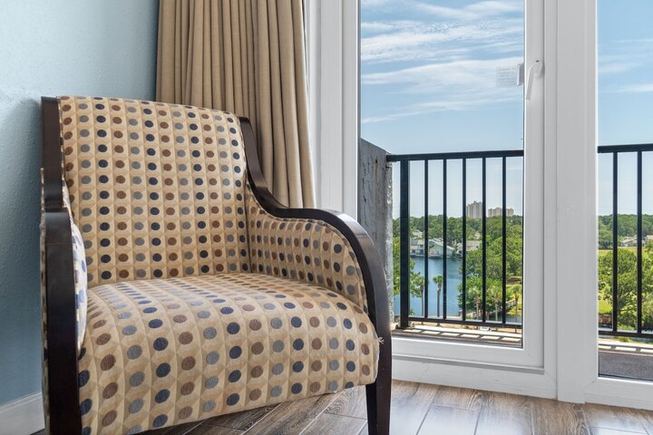 Condo in Miramar Beach, US