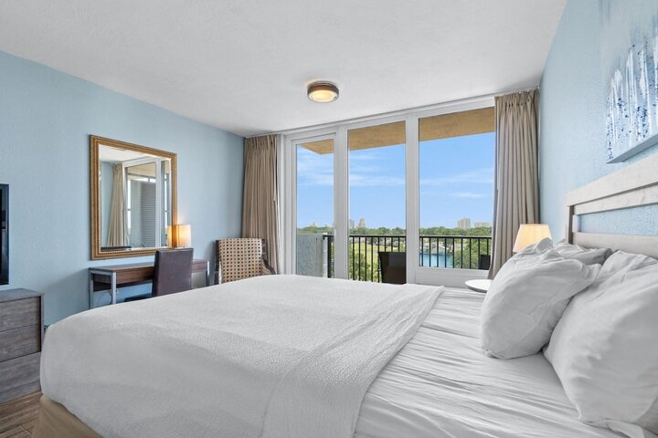 Condo in Miramar Beach, US