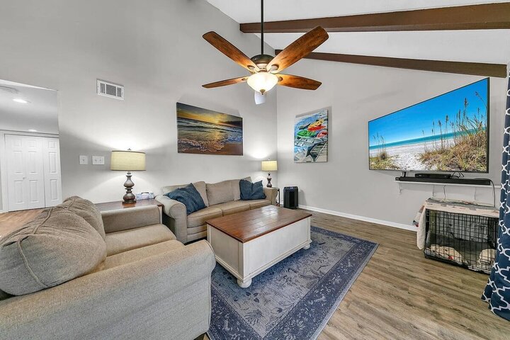 Condo in Miramar Beach, US