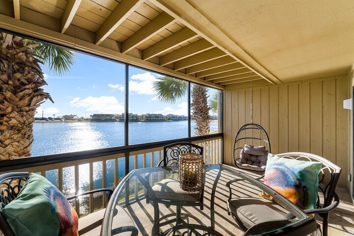 Condo in Miramar Beach, US