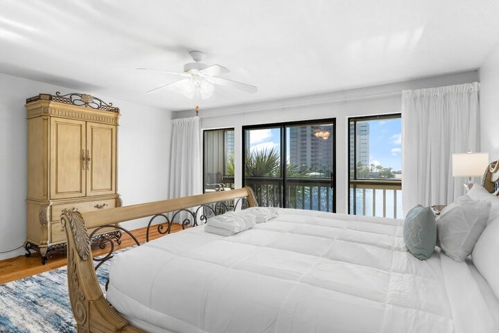 Condo in Miramar Beach, US