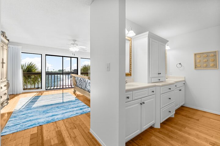 Condo in Miramar Beach, US