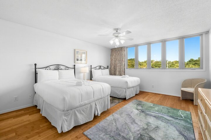 Condo in Miramar Beach, US