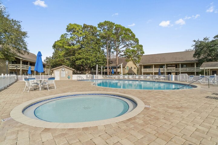 Condo in Miramar Beach, US