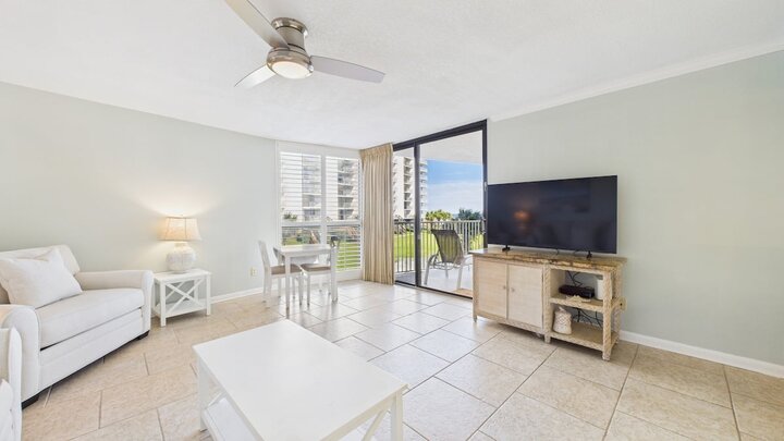 Condo in Miramar Beach, US