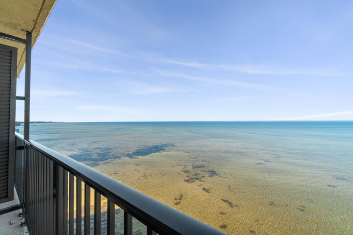 Condo in Miramar Beach, US