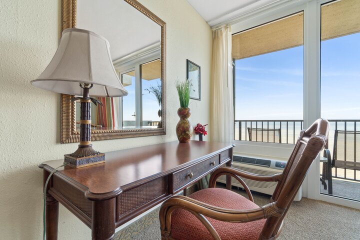 Condo in Miramar Beach, US