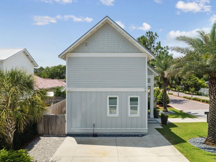 House in Miramar Beach, US