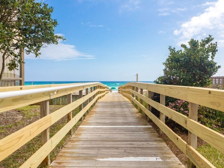 Condo in Miramar Beach, US
