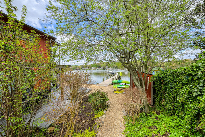 House in Crownsville, US