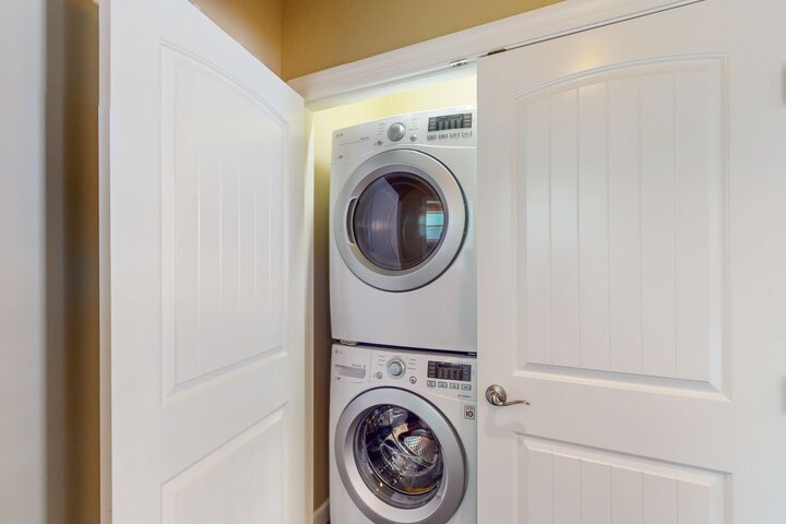 House in Edgewater, US