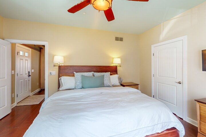 House in Edgewater, US