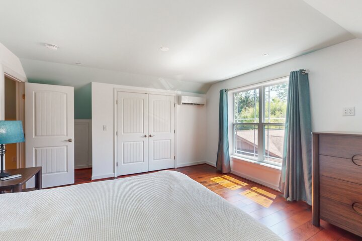 House in Edgewater, US