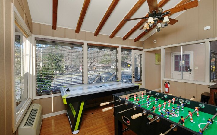 Cabin in Gatlinburg, US