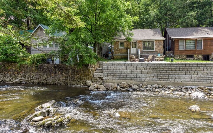 Cabin in Gatlinburg, US