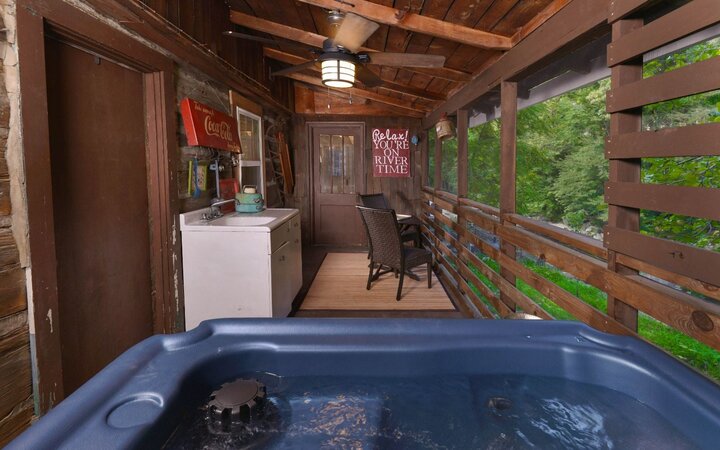 Cabin in Gatlinburg, US