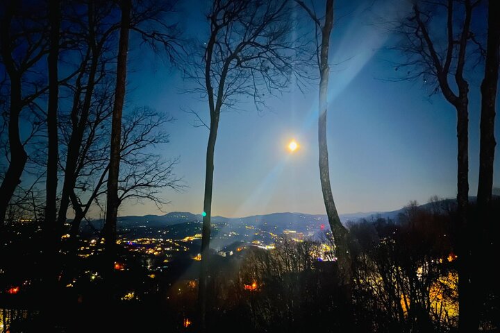 Cabin in Gatlinburg, US