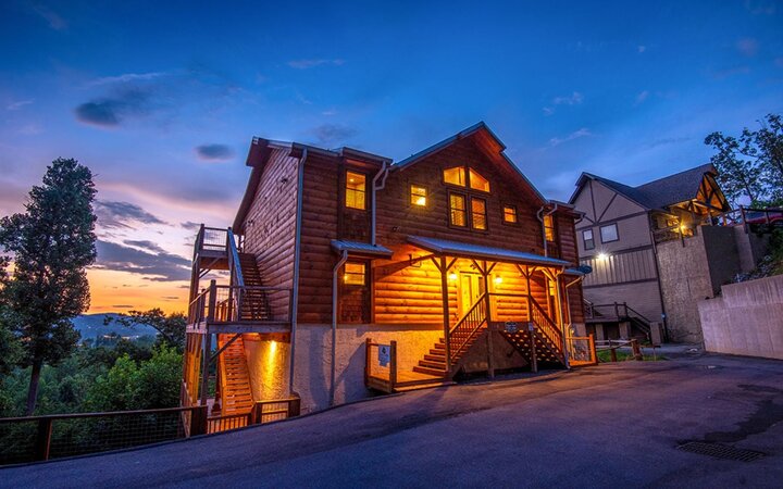 Cabin in Gatlinburg, US