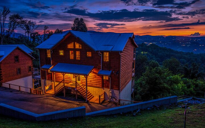 Cabin in Gatlinburg, US