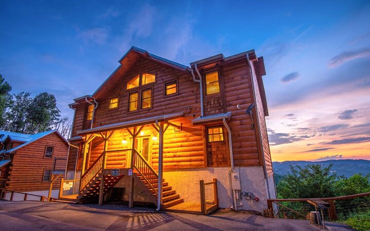 Cabin in Gatlinburg, US