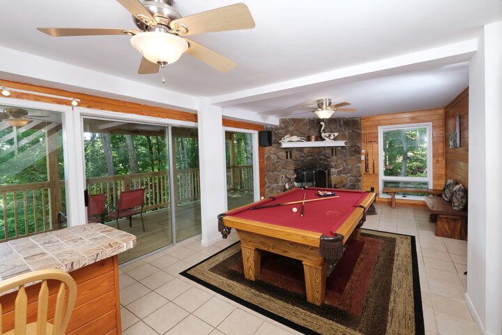 Cabin in Gatlinburg, US