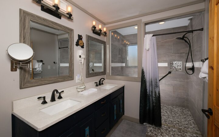 Cabin in Gatlinburg, US