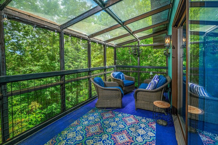 Cabin in Gatlinburg, US