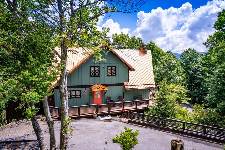 Cabin in Gatlinburg, US