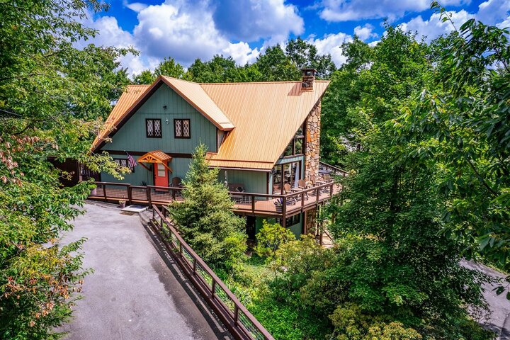 Cabin in Gatlinburg, US