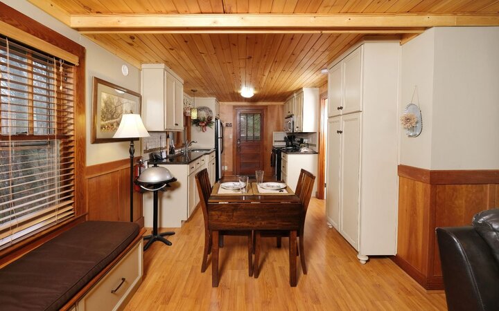 Cabin in Gatlinburg, US