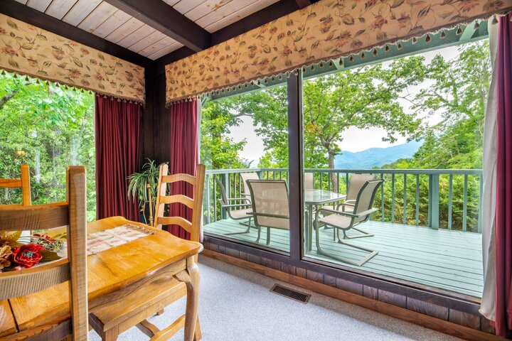 Cabin in Gatlinburg, US