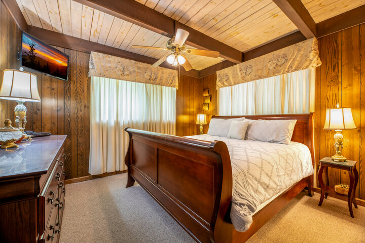 Cabin in Gatlinburg, US