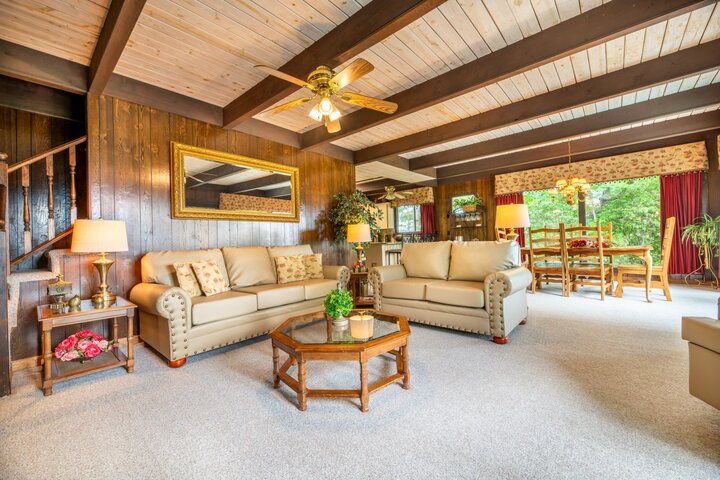 Cabin in Gatlinburg, US